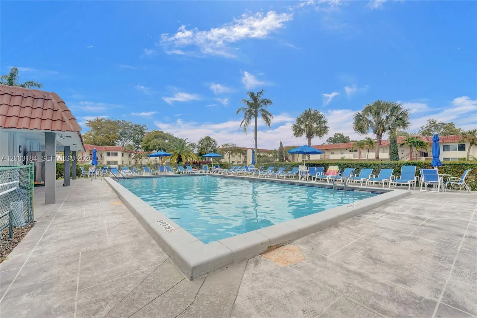 811 S Hollybrook Drive #207