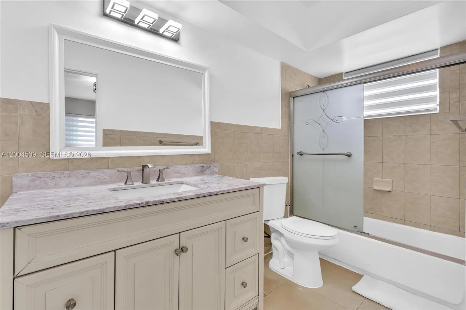 10000 E Bay Harbor Drive #18