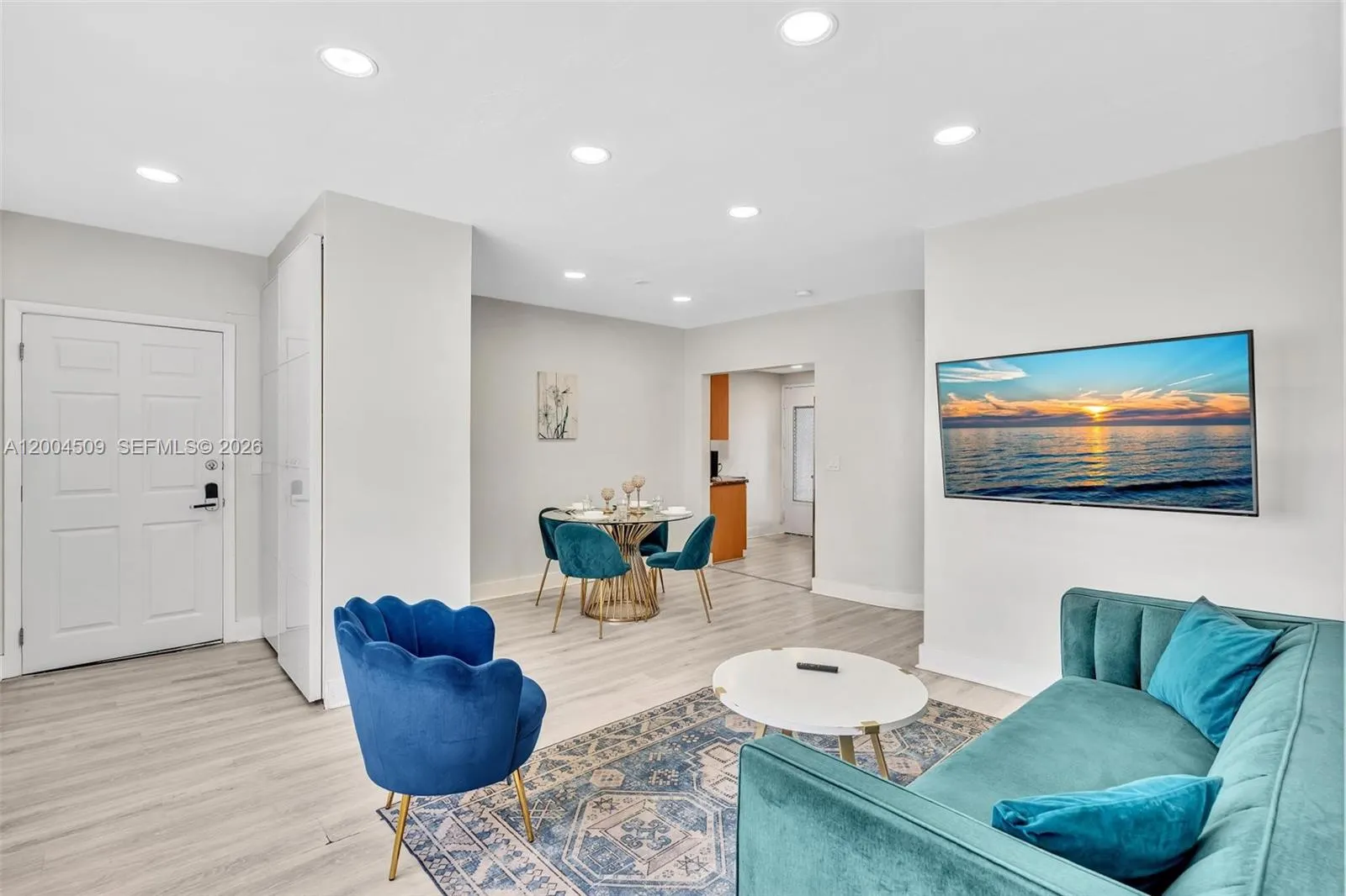 10000 E Bay Harbor Drive #18
