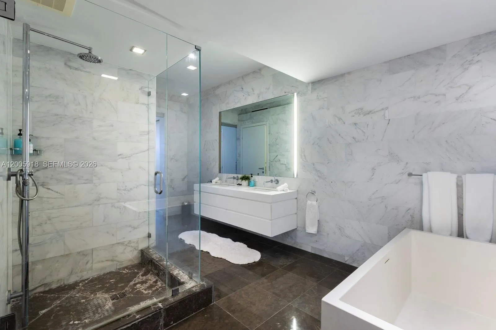 220 21st Street #303