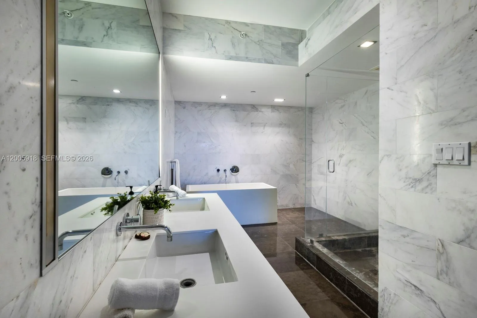 220 21st Street #303