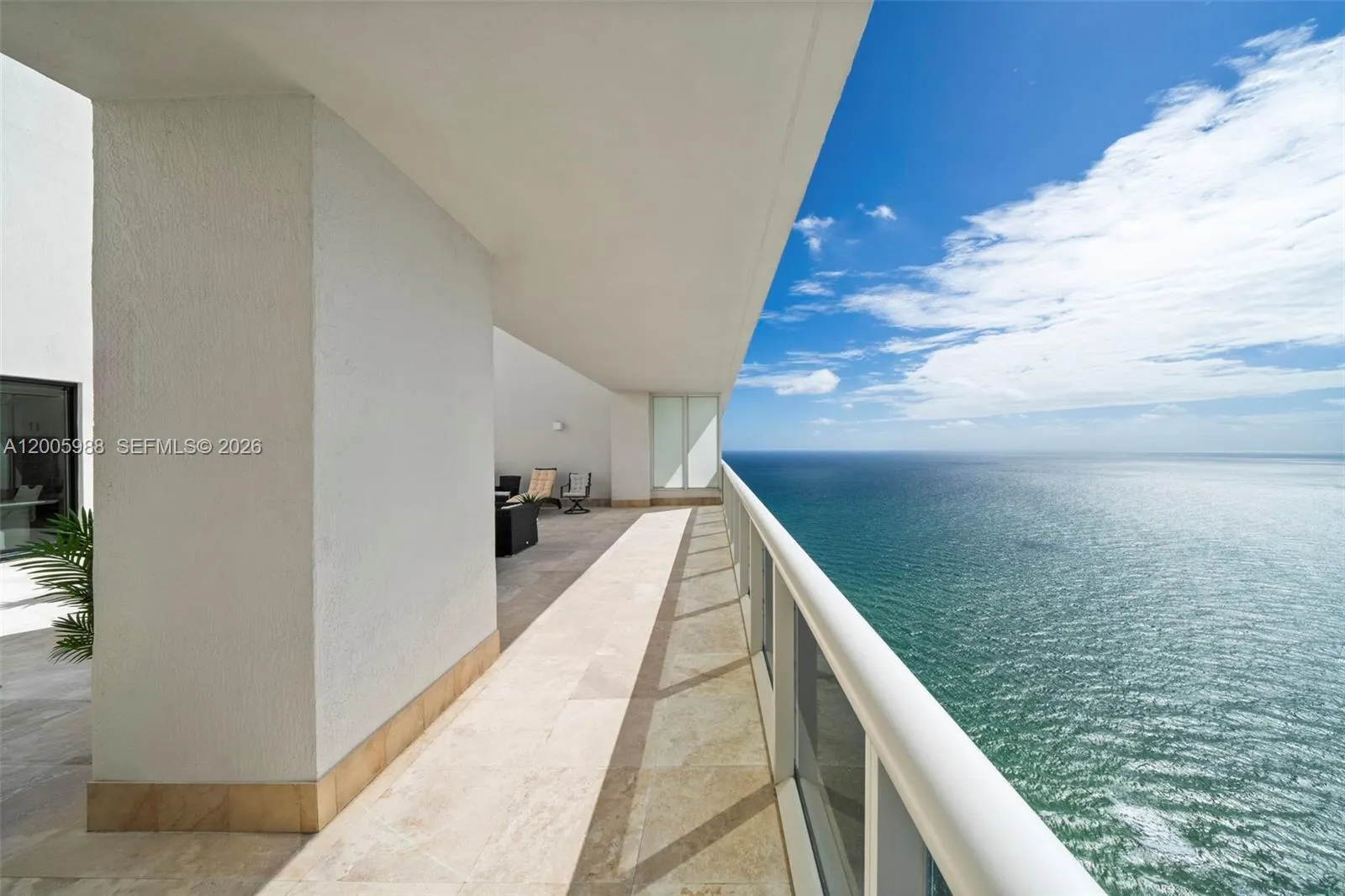 1830 S Ocean Drive #5103