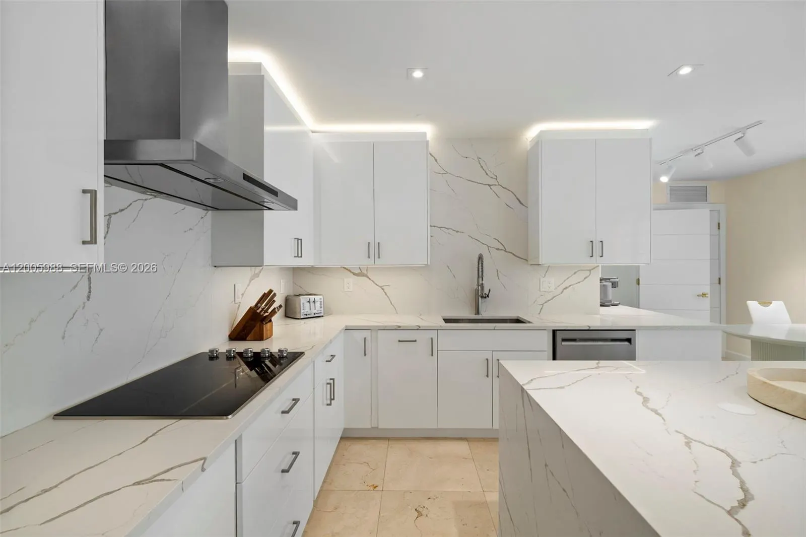 1830 S Ocean Drive #5103