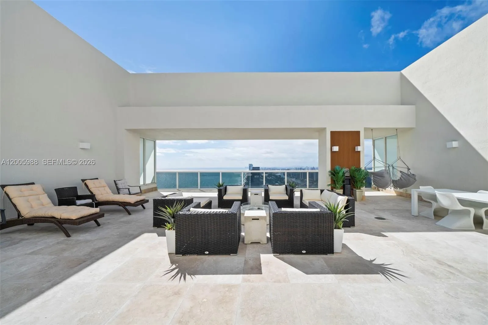 1830 S Ocean Drive #5103