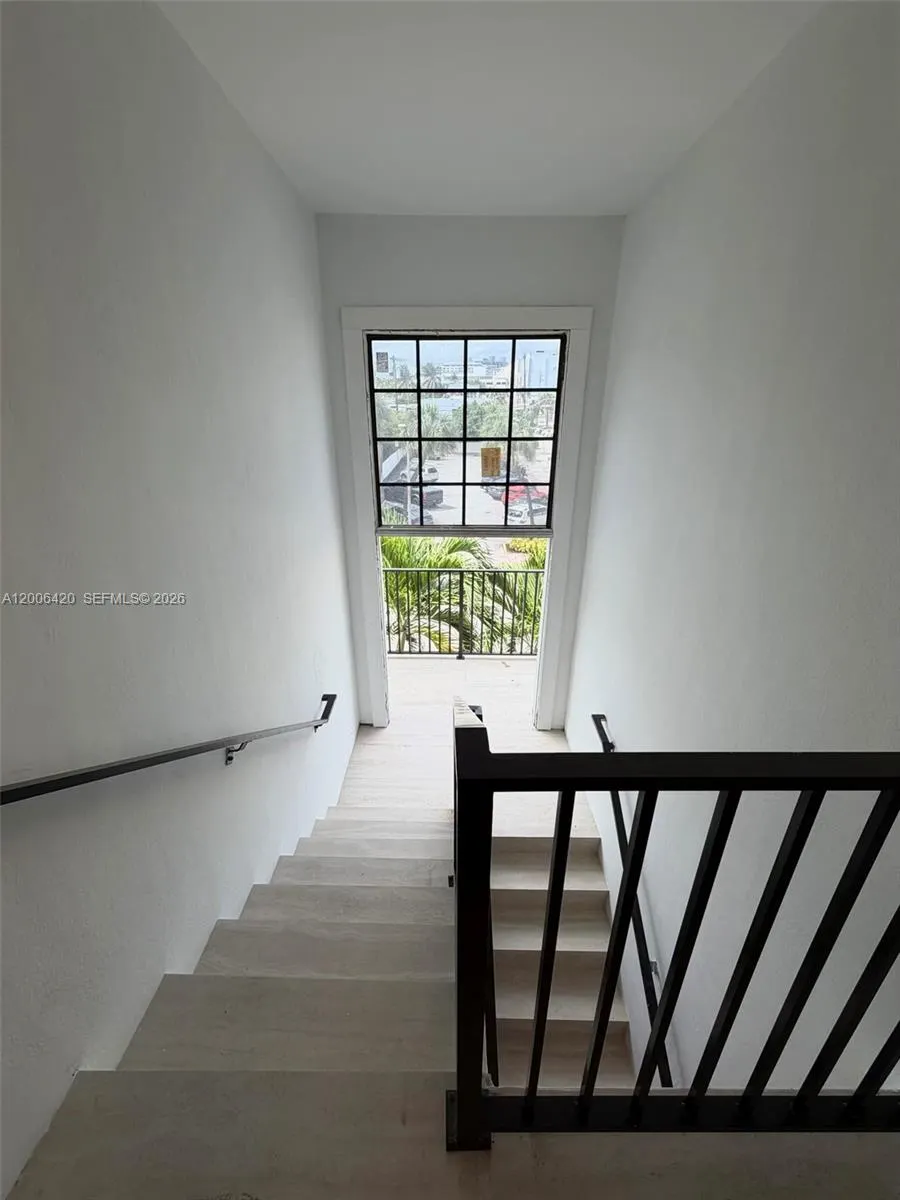 1619 Jefferson Avenue #206