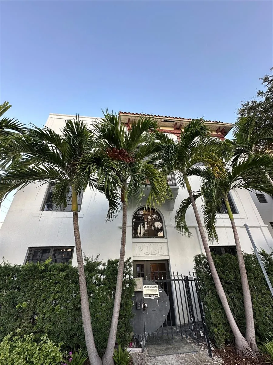 1619 Jefferson Avenue #206