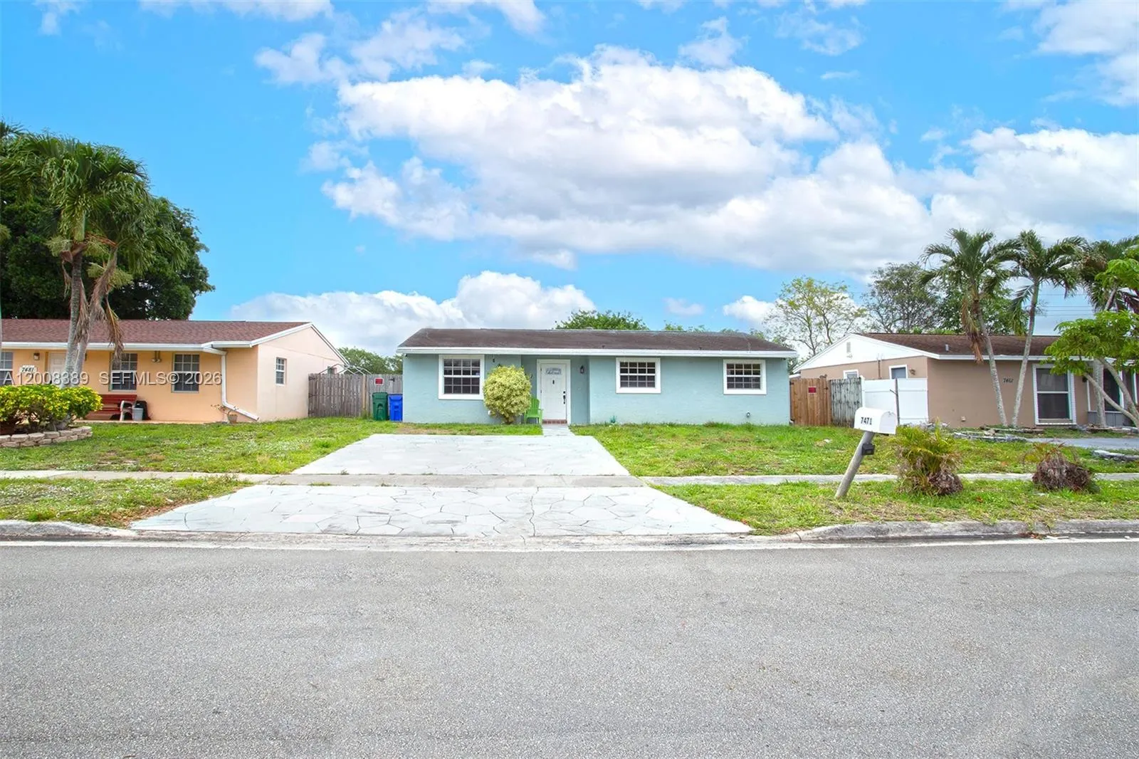 7471 SW 1st Street