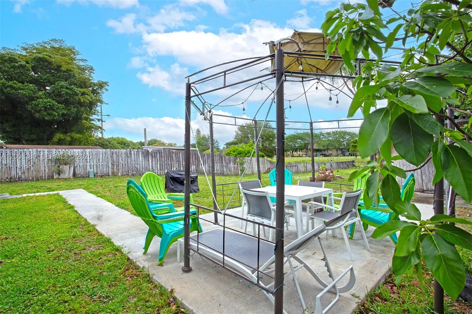 7471 SW 1st Street