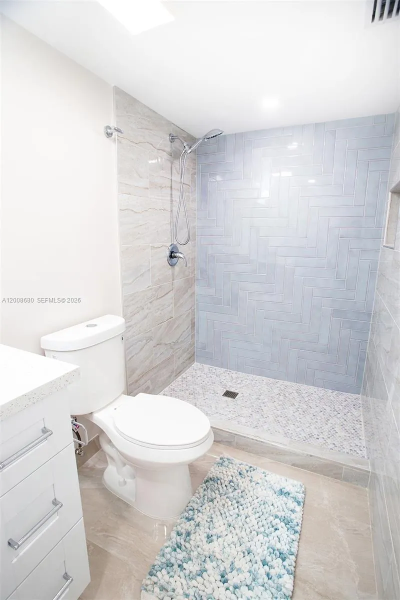 7527 S Oriole Boulevard #101