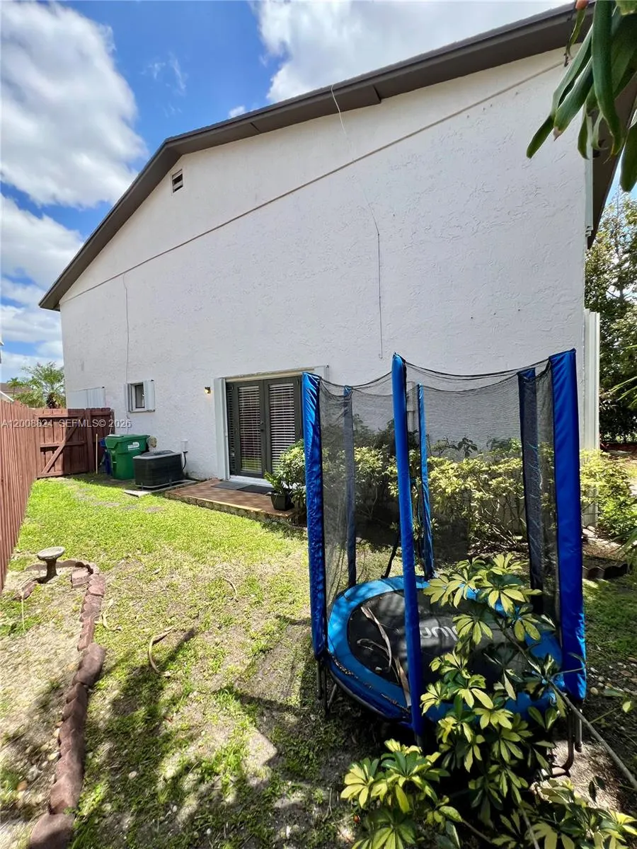 3610 SW 113th Place