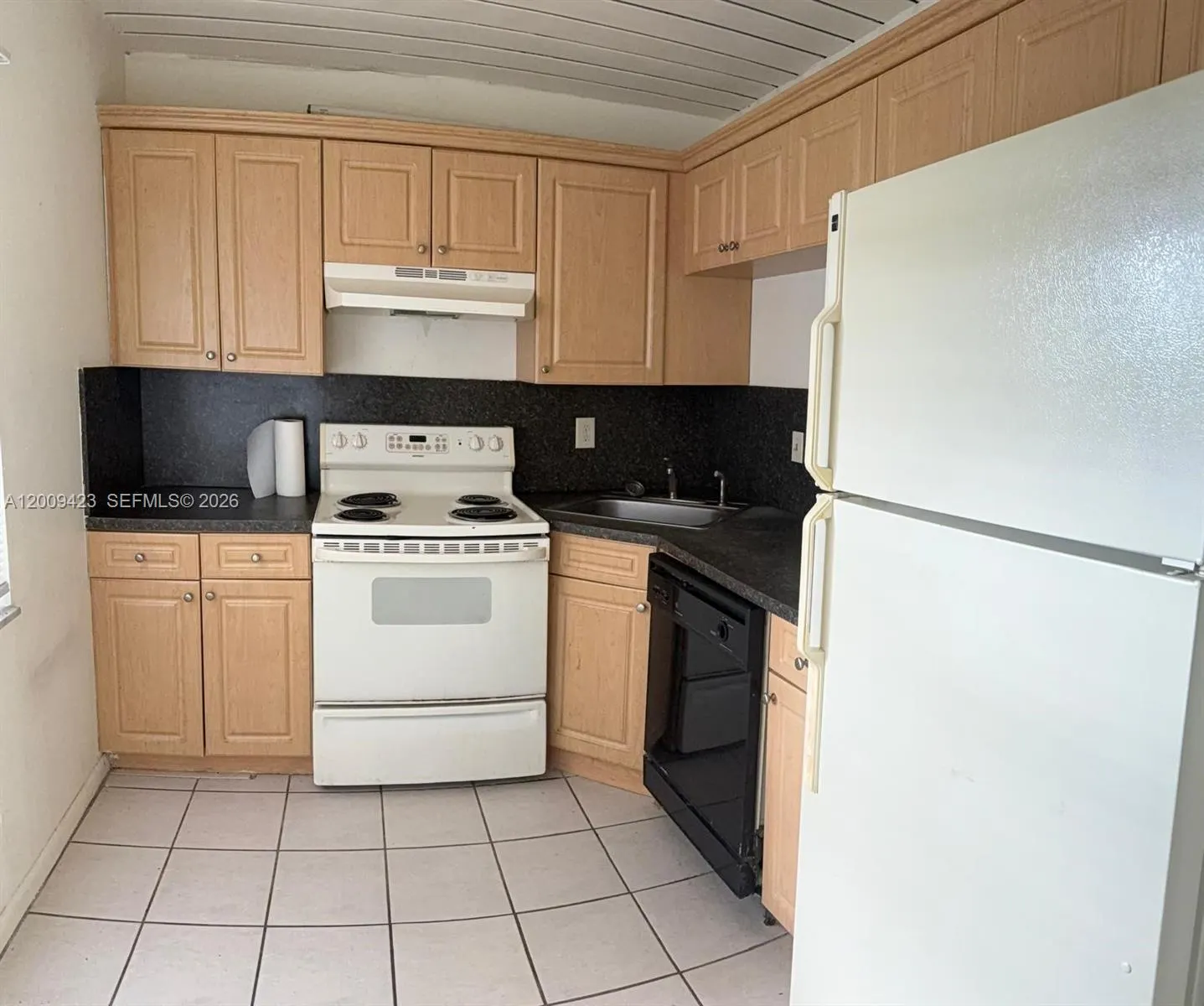3774 Inverrary Boulevard #105P