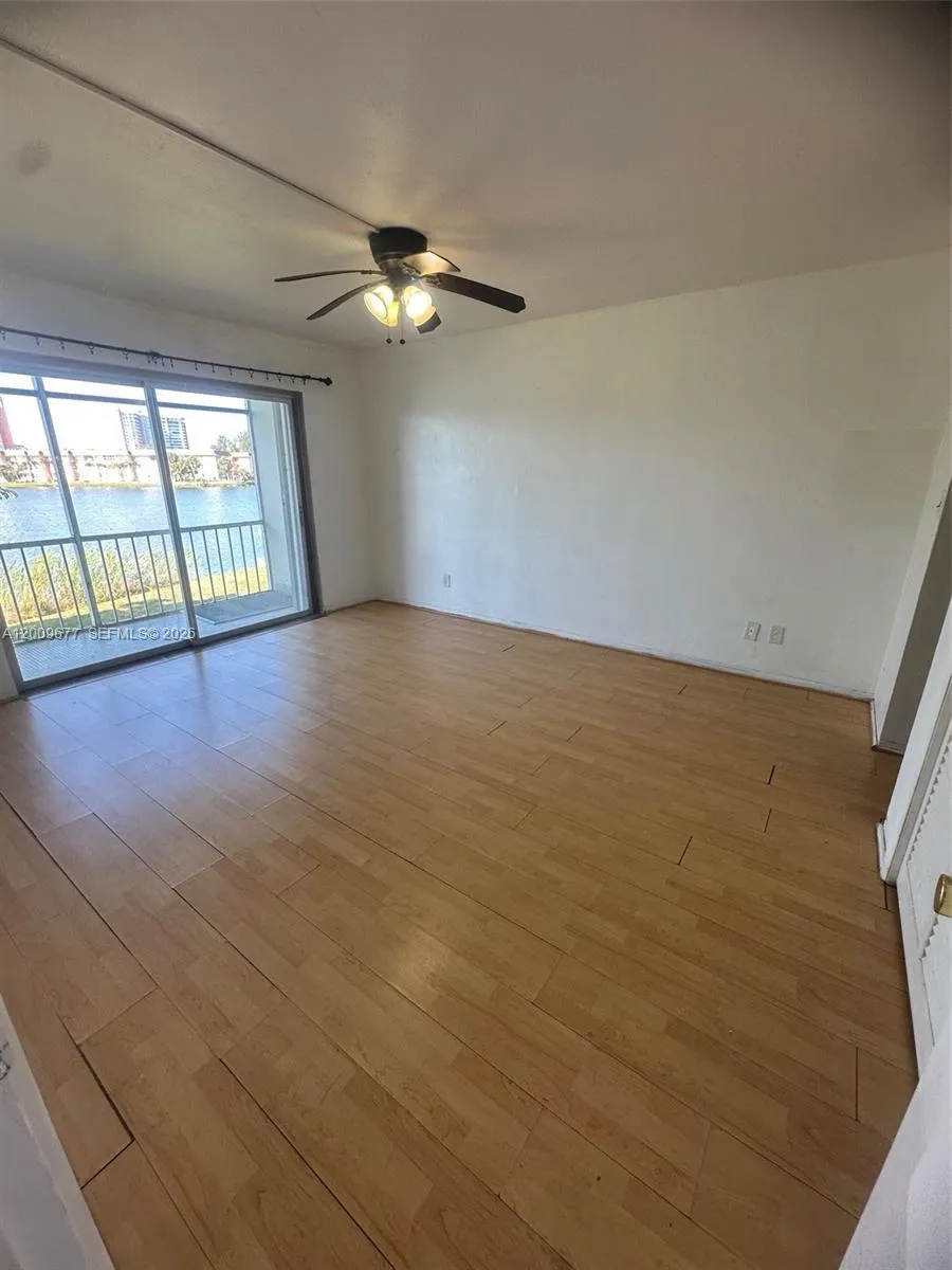 1530 NE 191st Street #205