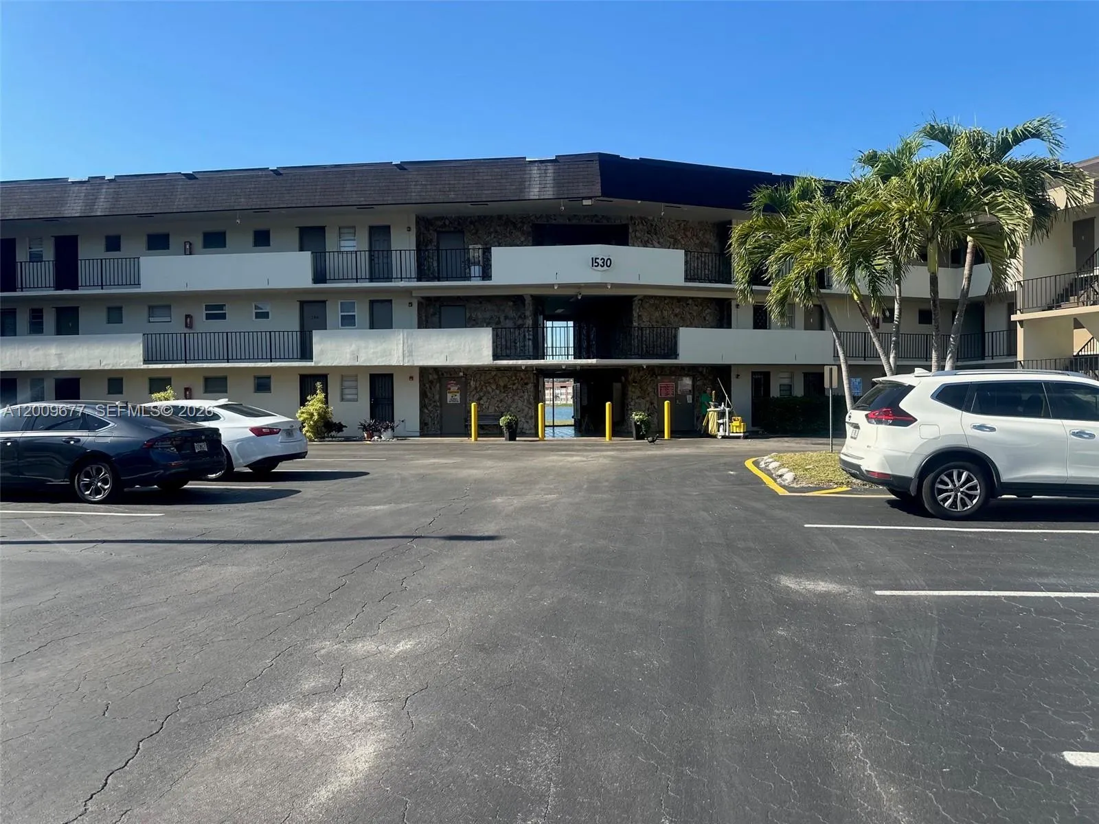 1530 NE 191st Street #205