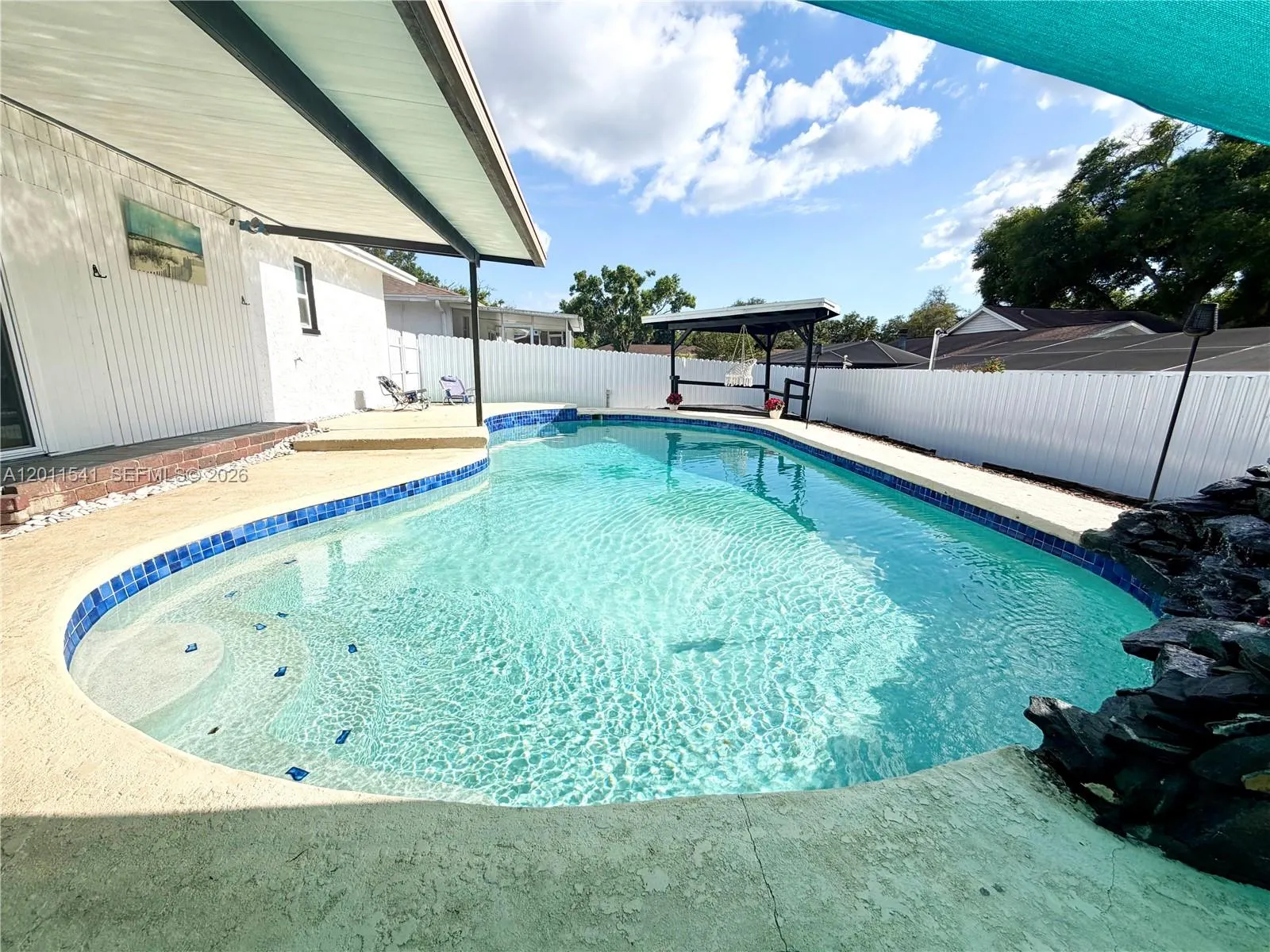 143 Valley Circle