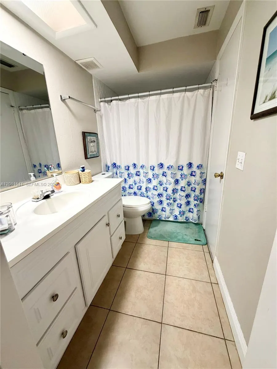 143 Valley Circle
