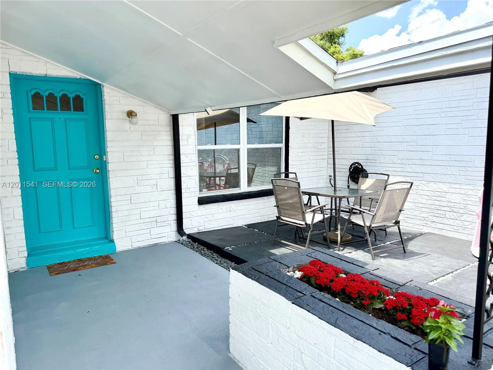 143 Valley Circle