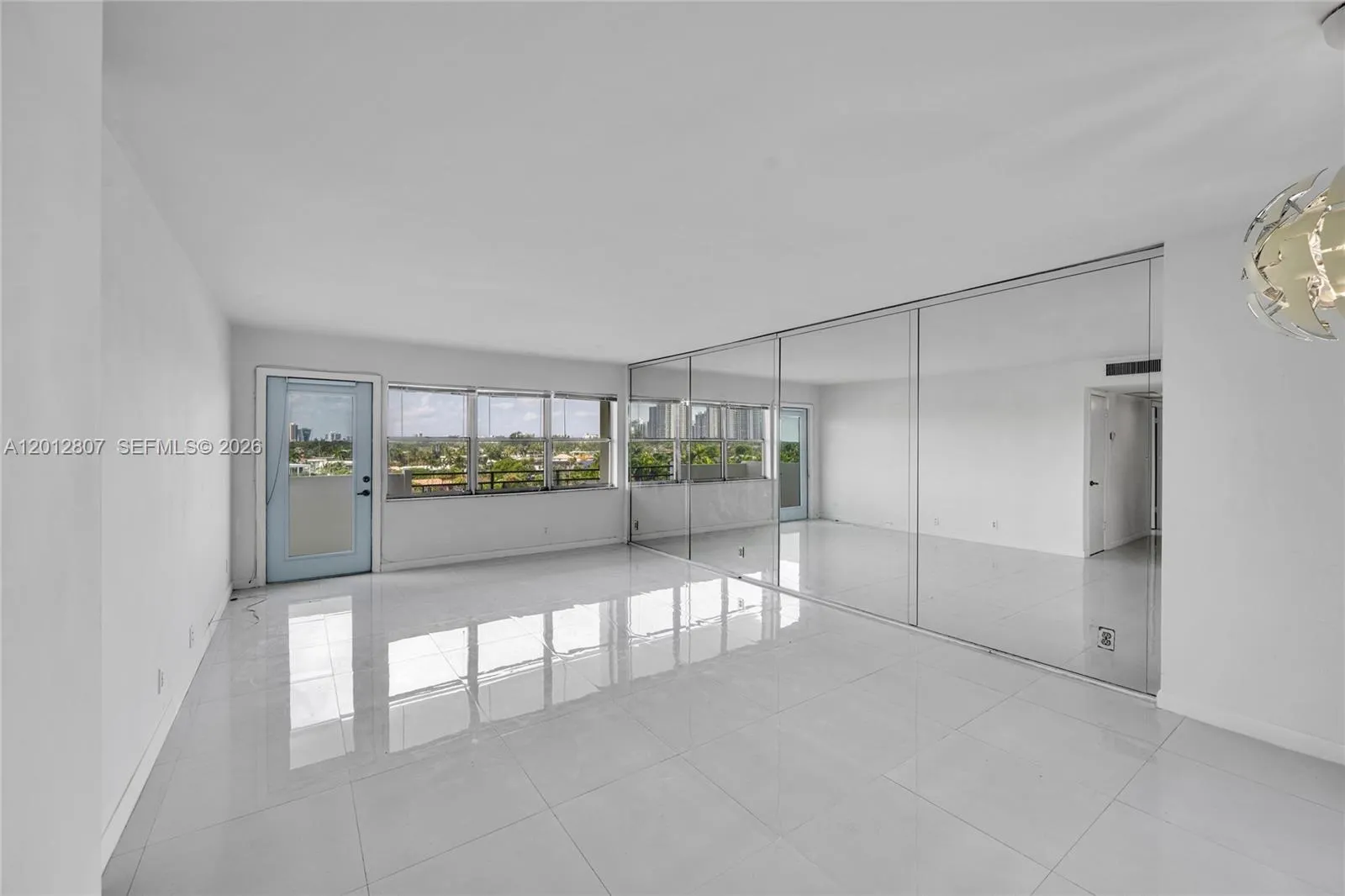 401 Golden Isles Drive #712