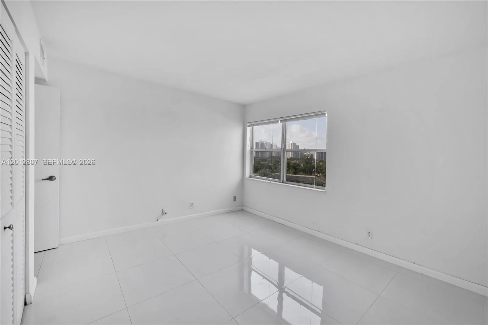 401 Golden Isles Drive #712