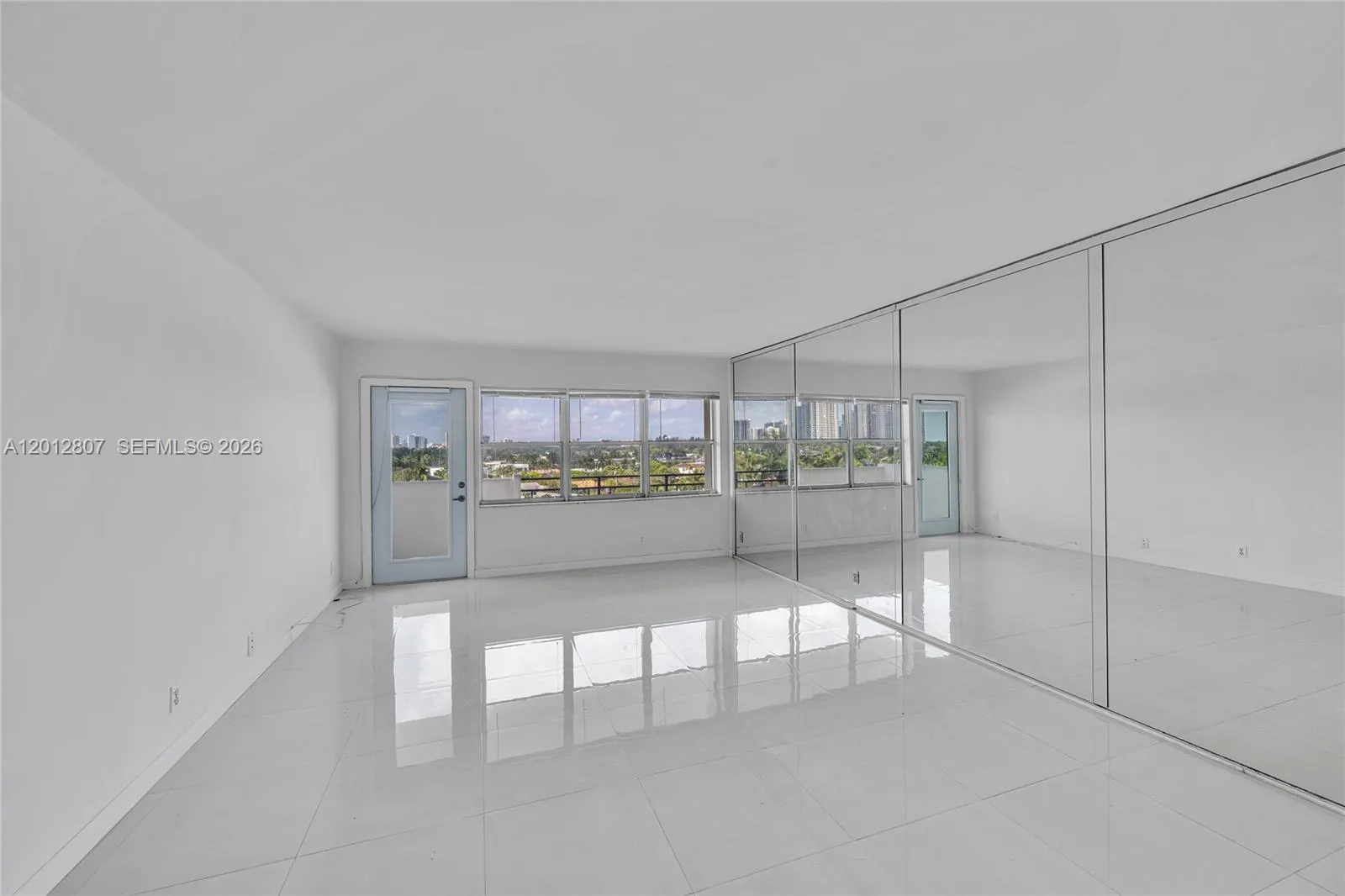 401 Golden Isles Drive #712