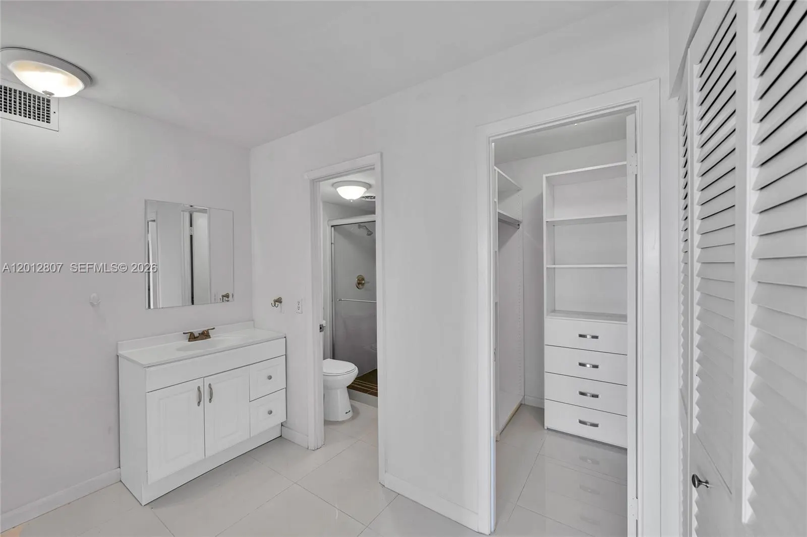 401 Golden Isles Drive #712