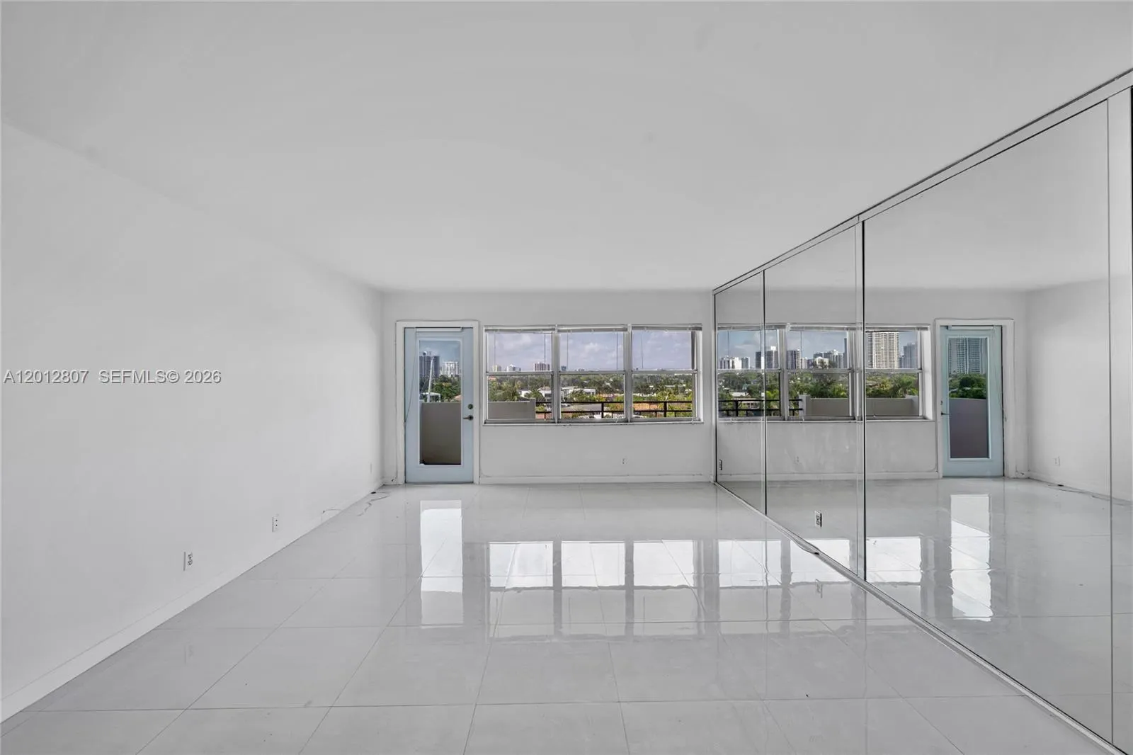 401 Golden Isles Drive #712