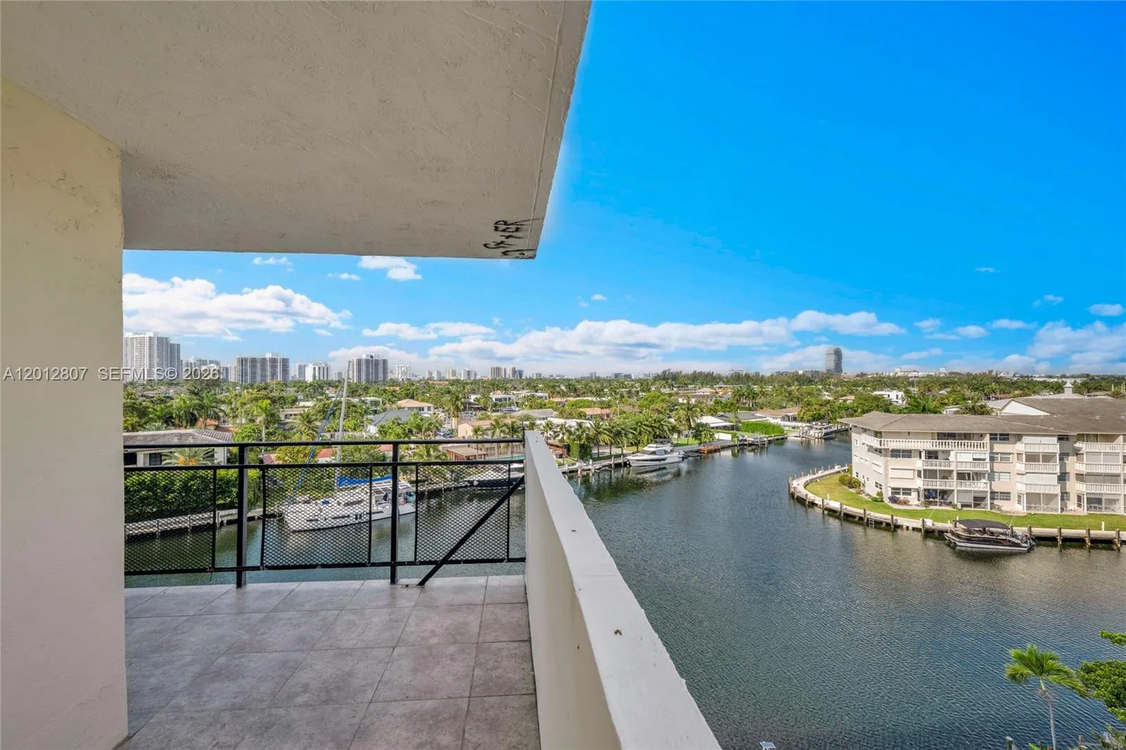 401 Golden Isles Drive #712