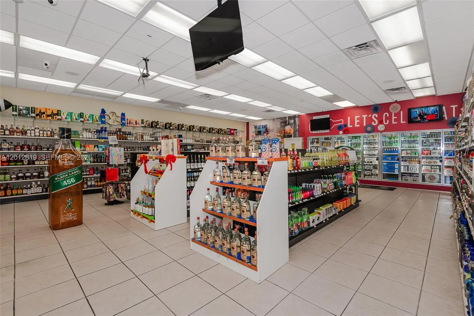3941 NW 7 Street