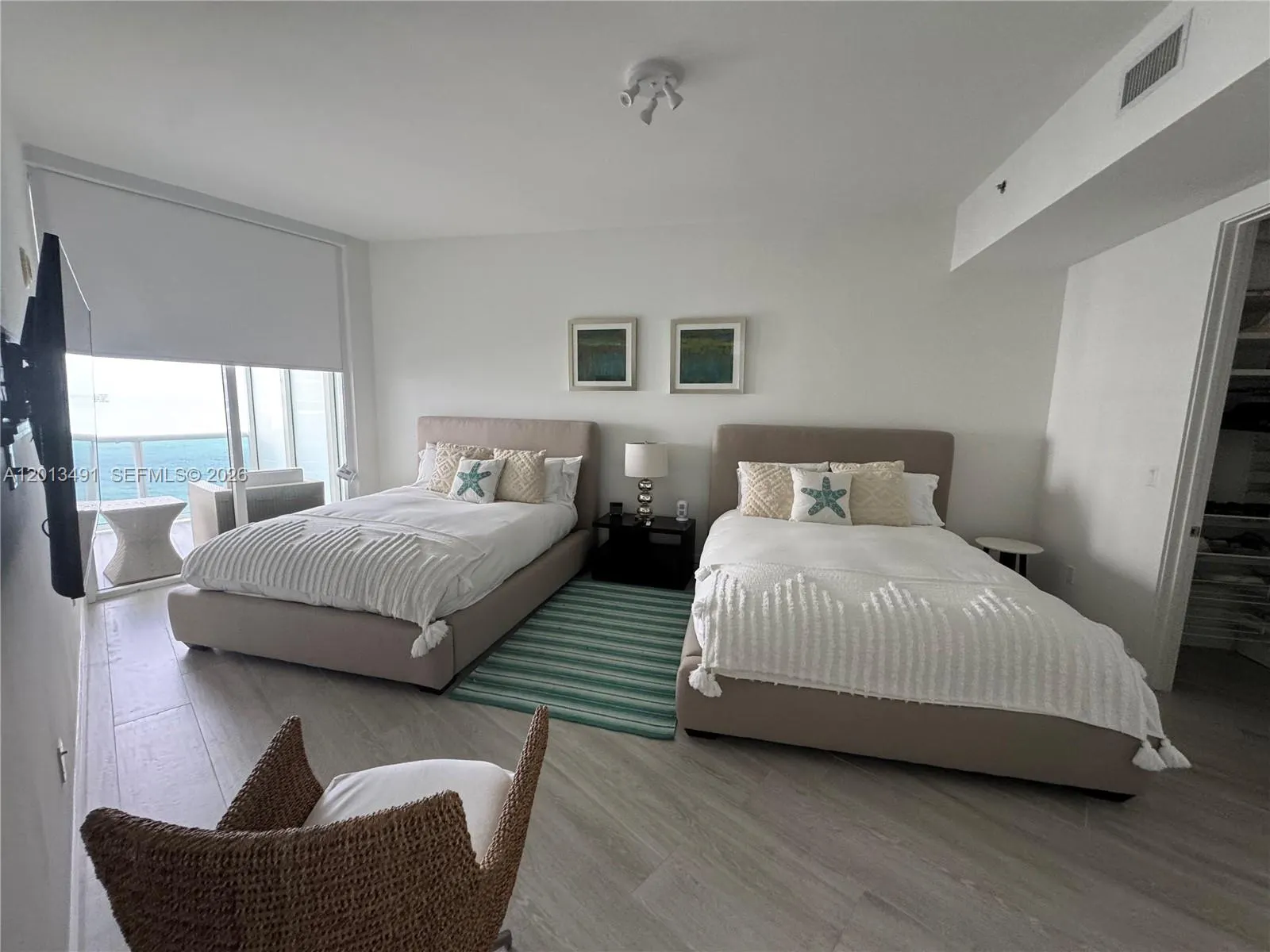 15811 Collins Avenue #2703