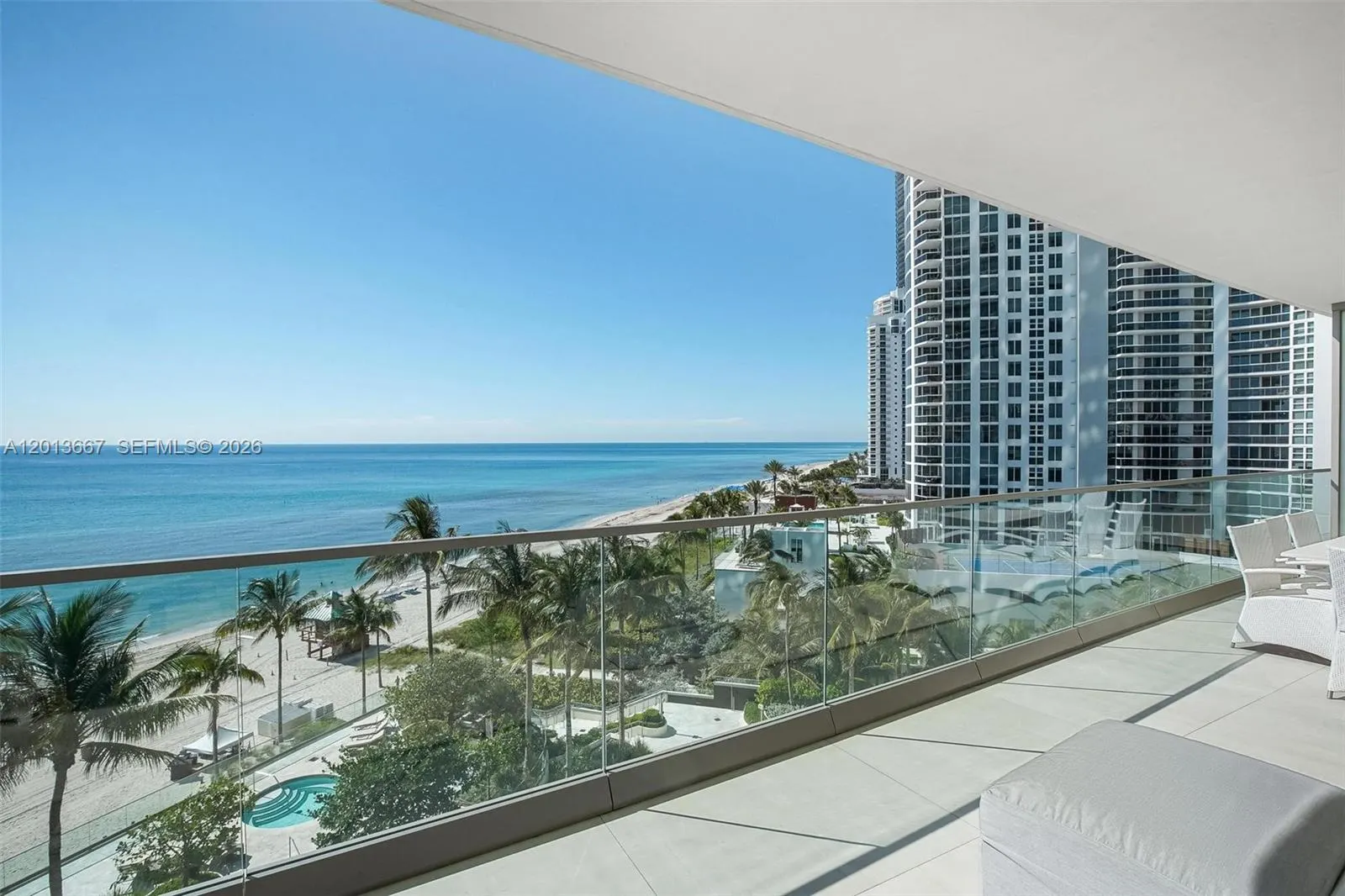 18975 Collins Avenue #501