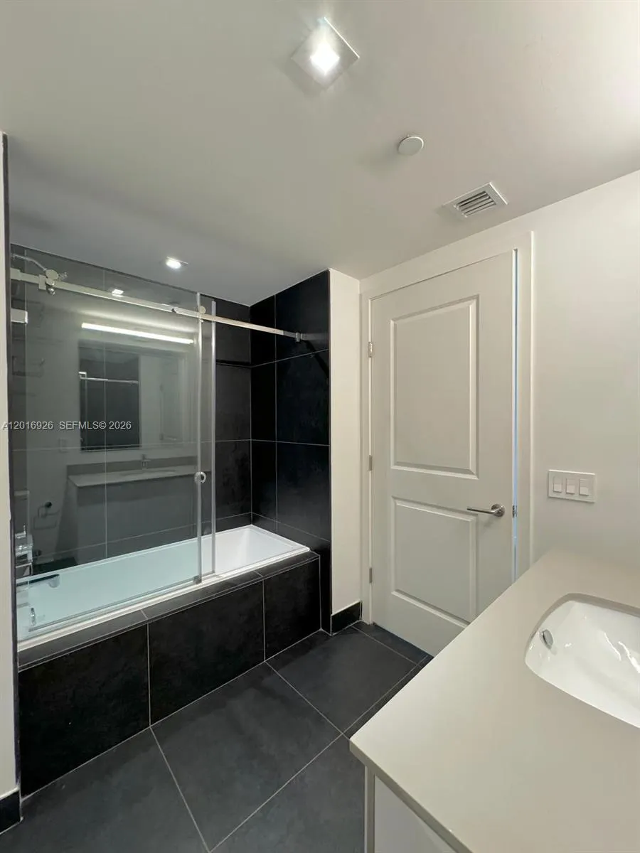 1600 NE 1st Avenue #3614