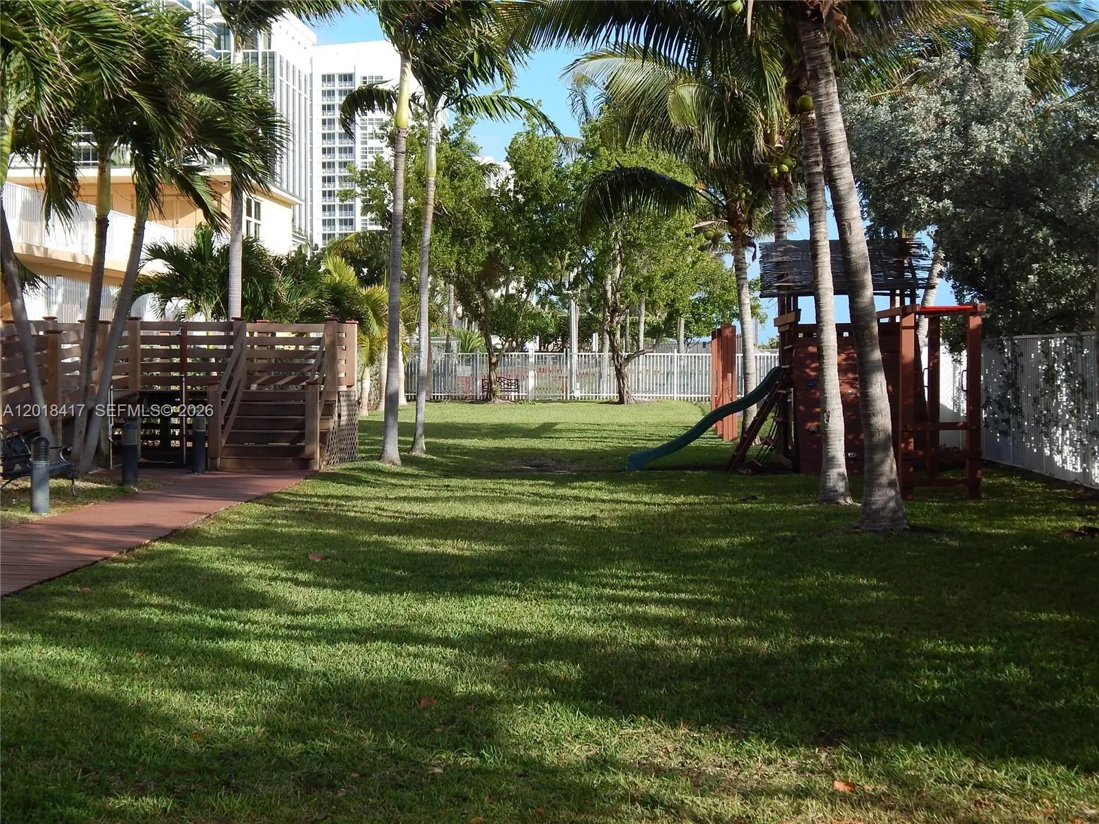 4747 Collins Avenue #1102