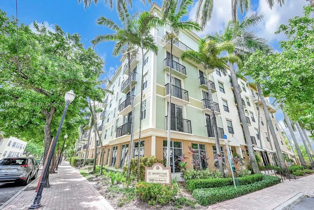 1900 Van Buren Street #113B