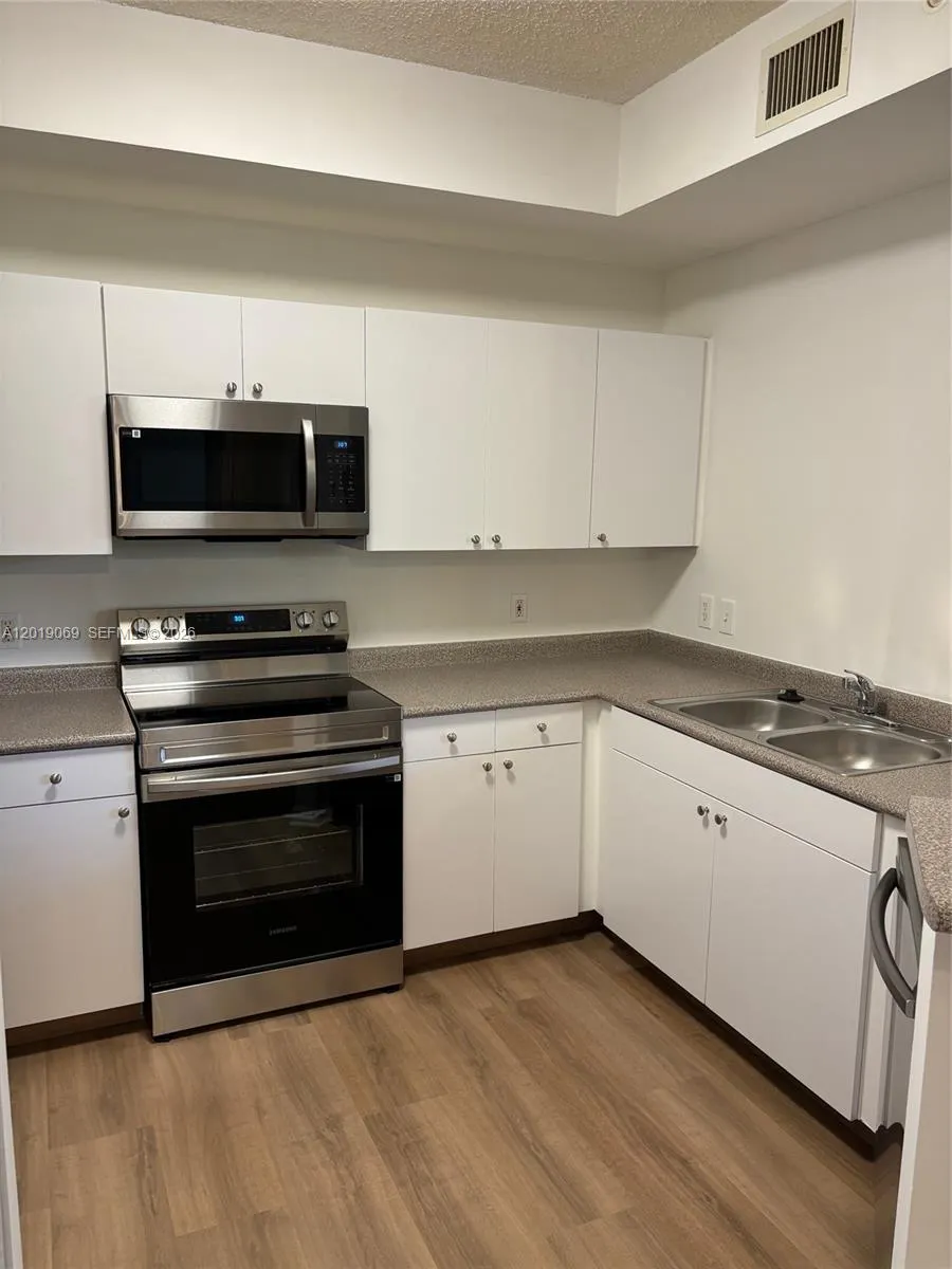 1900 Van Buren Street #113B