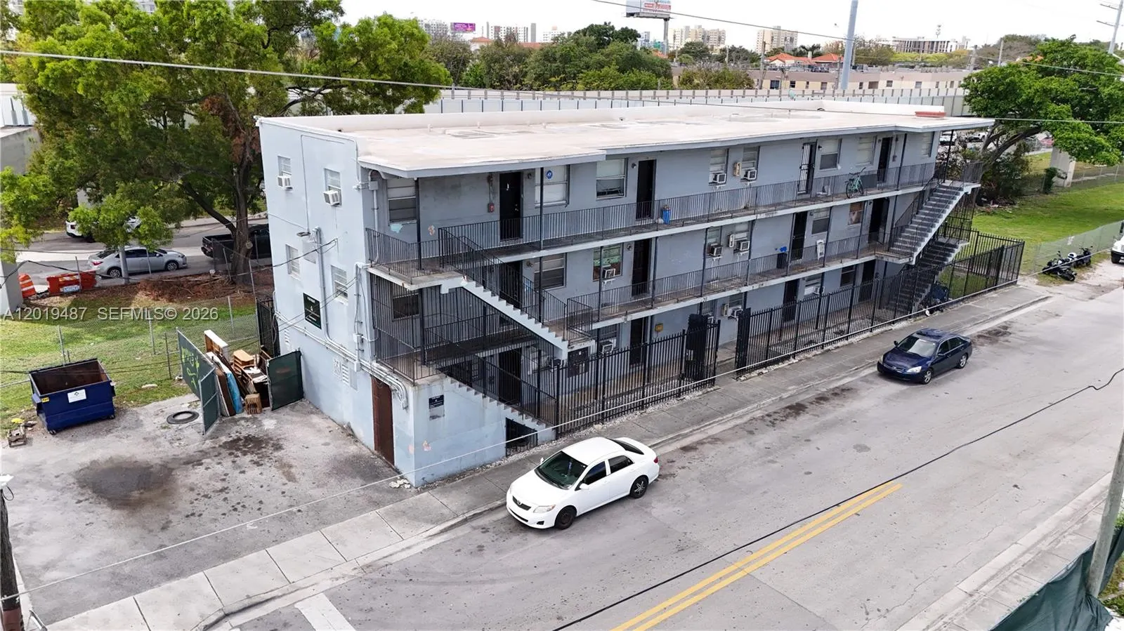 220 NW 11th Terrace