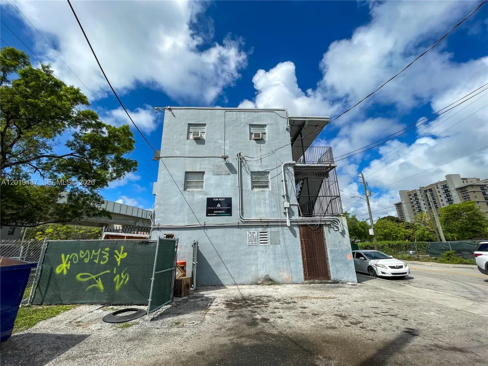 220 NW 11th Terrace