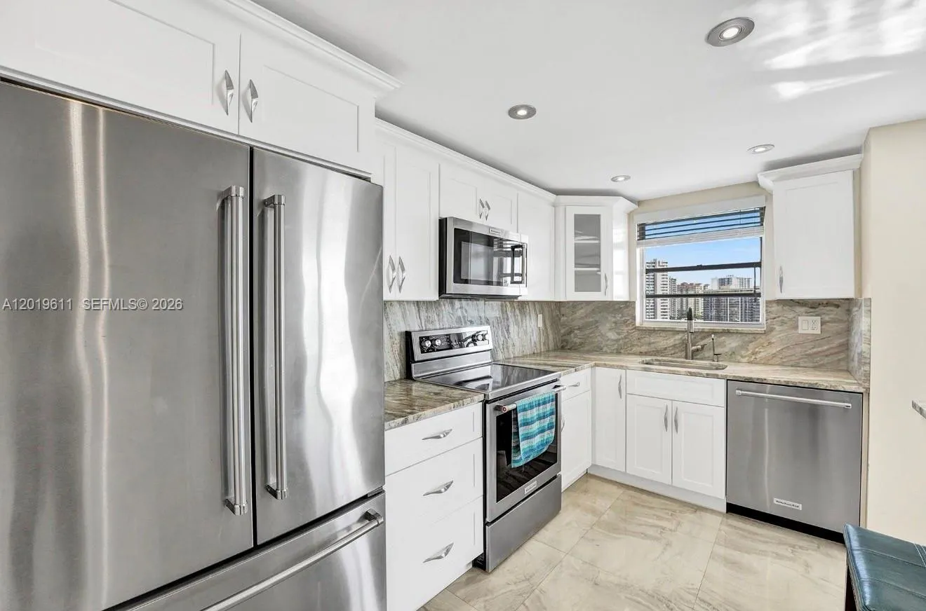 137 Golden Isles Drive #1006