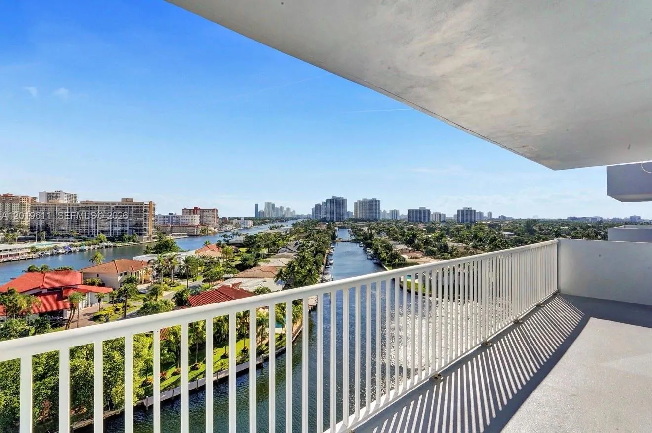 137 Golden Isles Drive #1006