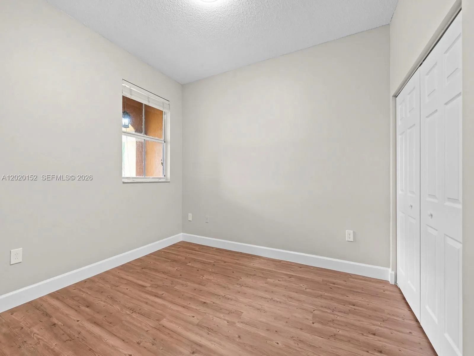 1049 NE 42nd Place