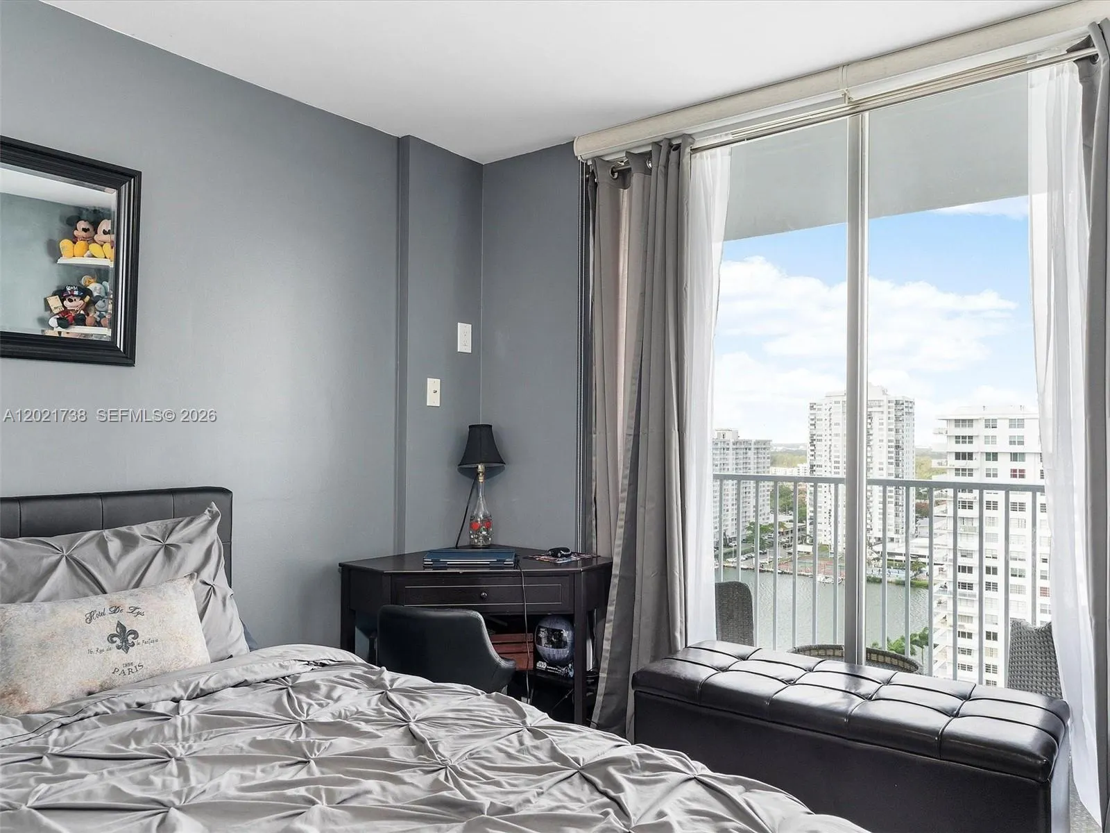 2851 NE 183rd Street #2112E
