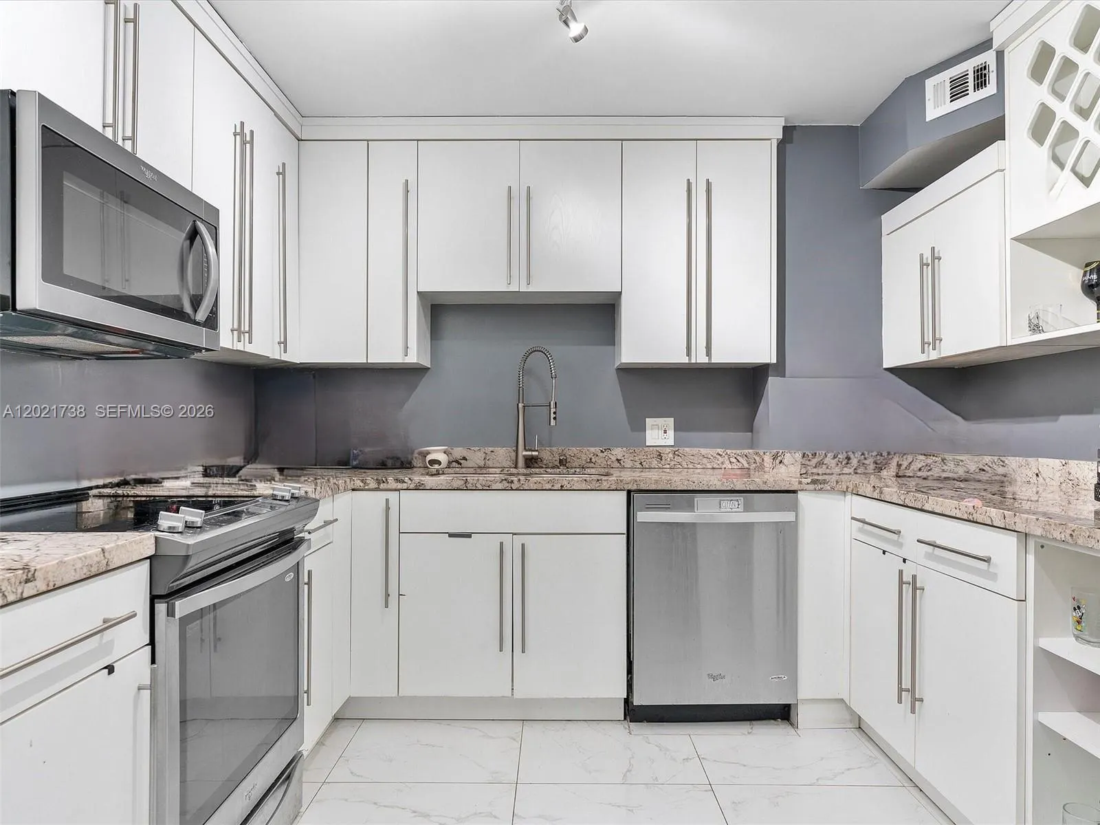 2851 NE 183rd Street #2112E