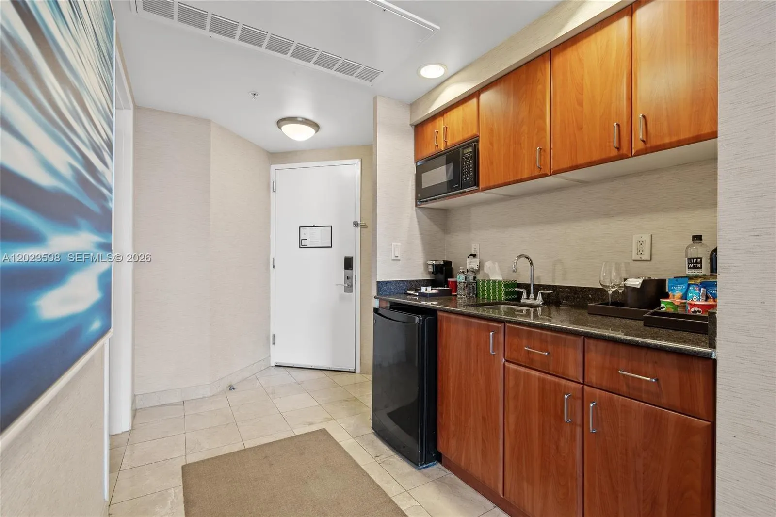 18001 Collins Avenue #2010