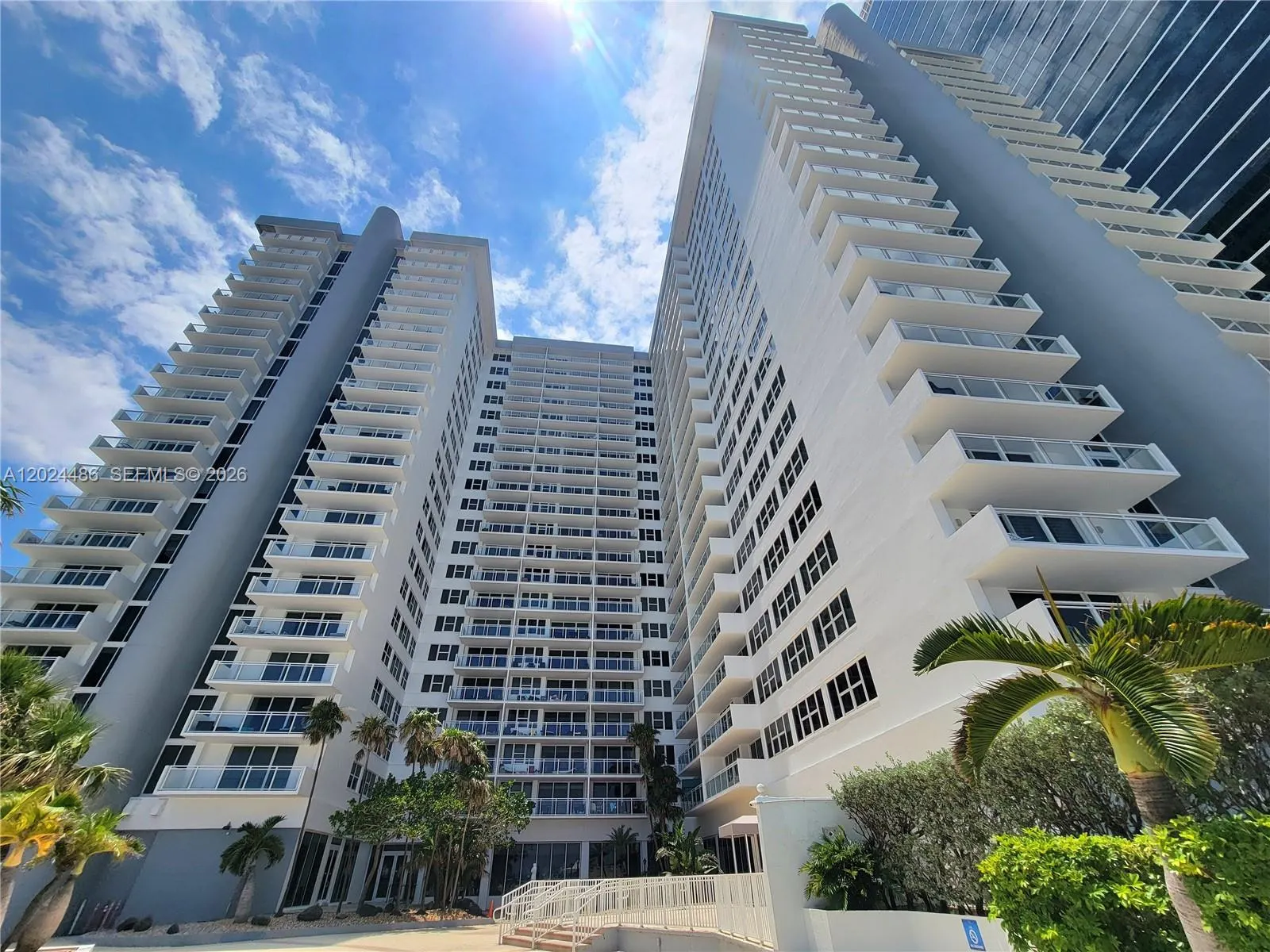 2030 S Ocean Drive #923