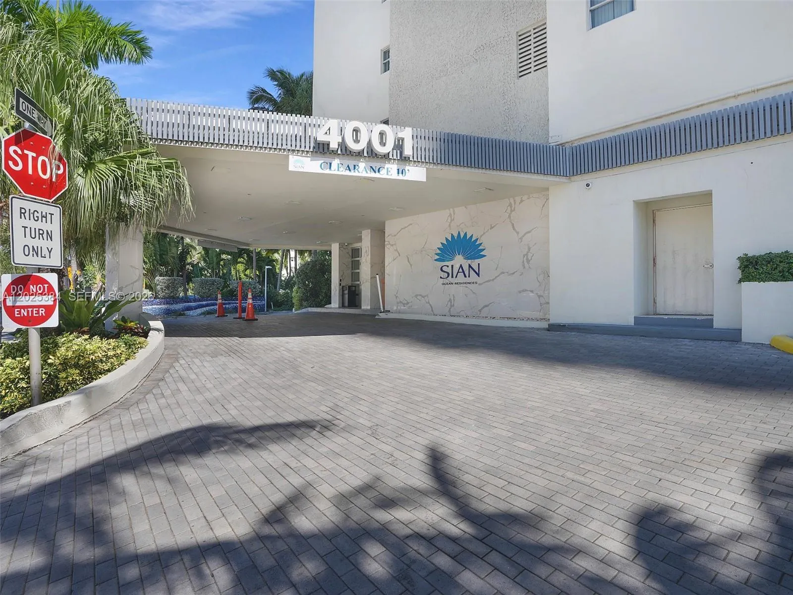 4001 S Ocean Drive #3P
