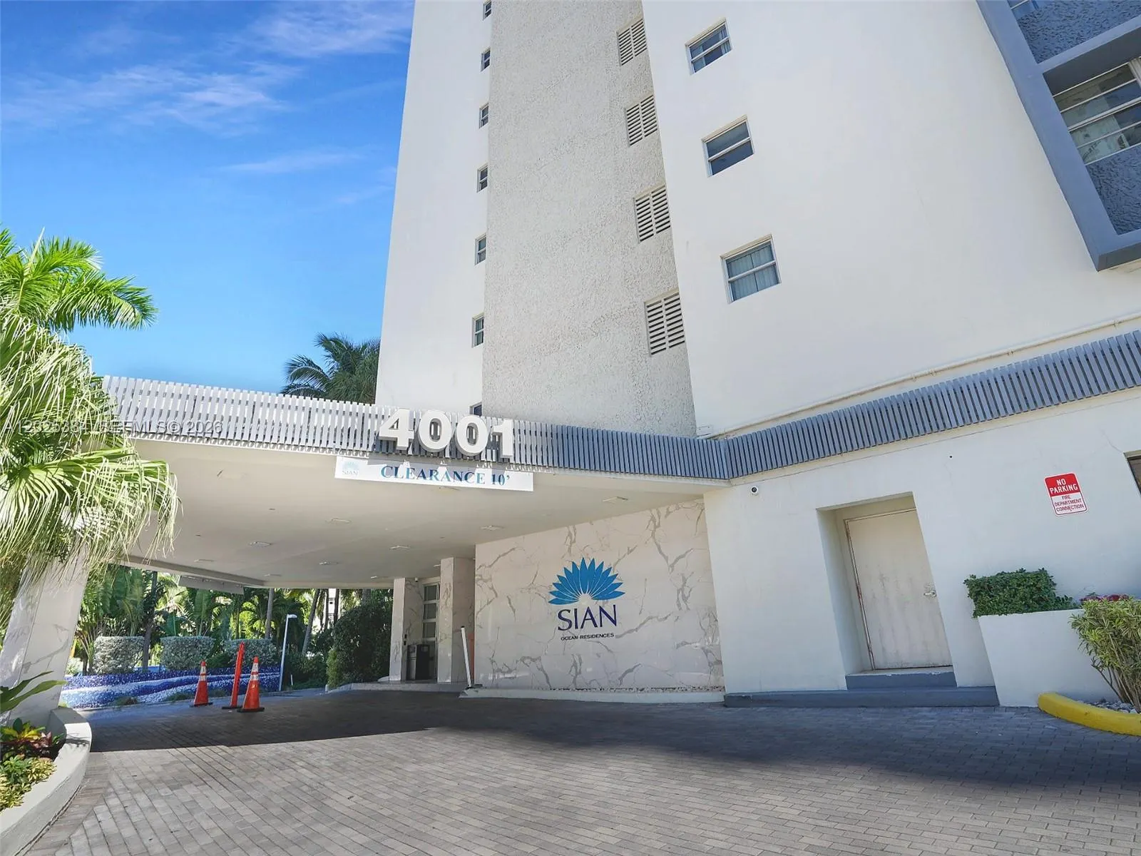4001 S Ocean Drive #3P
