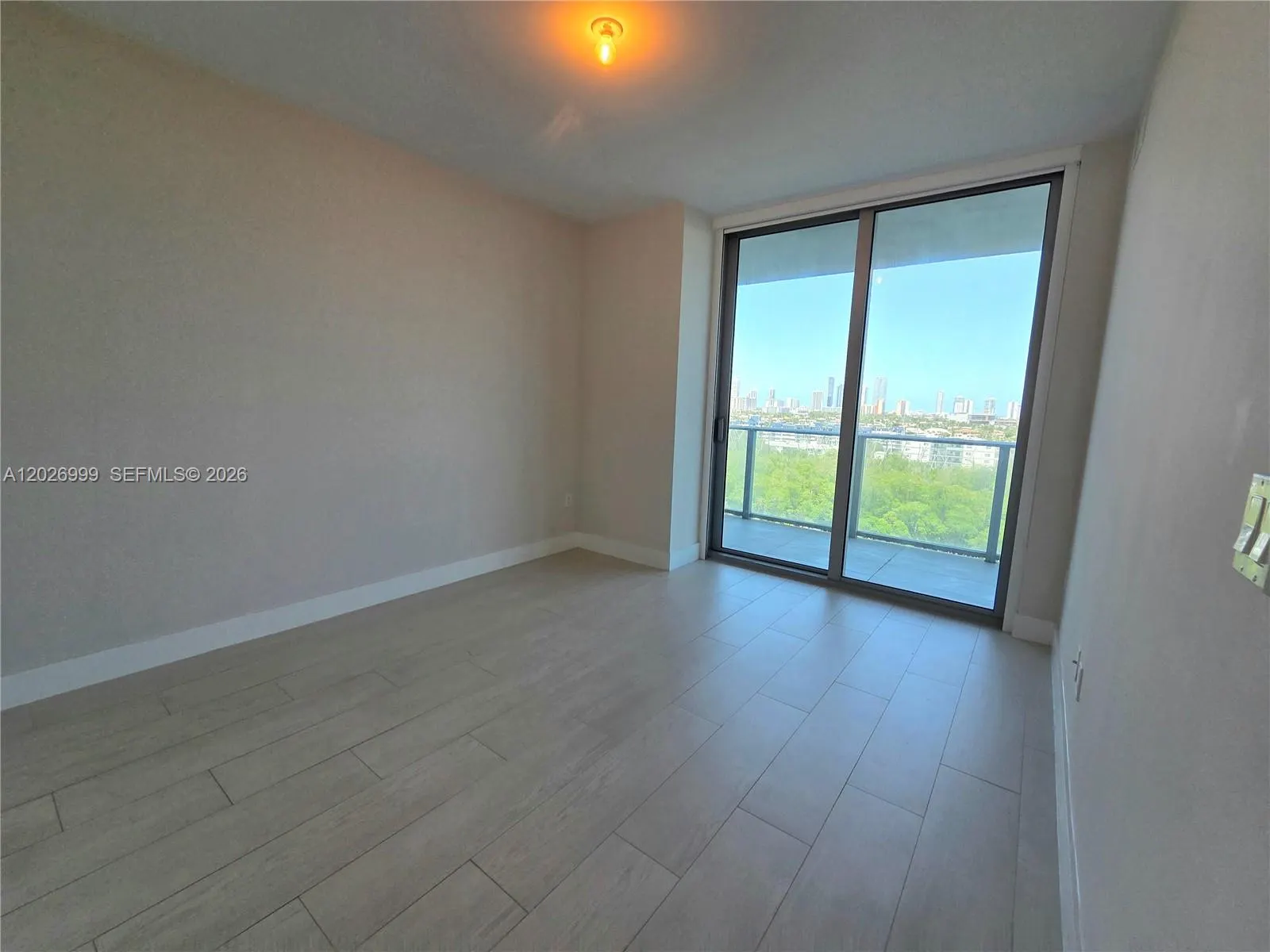 16385 Biscayne Boulevard #1019