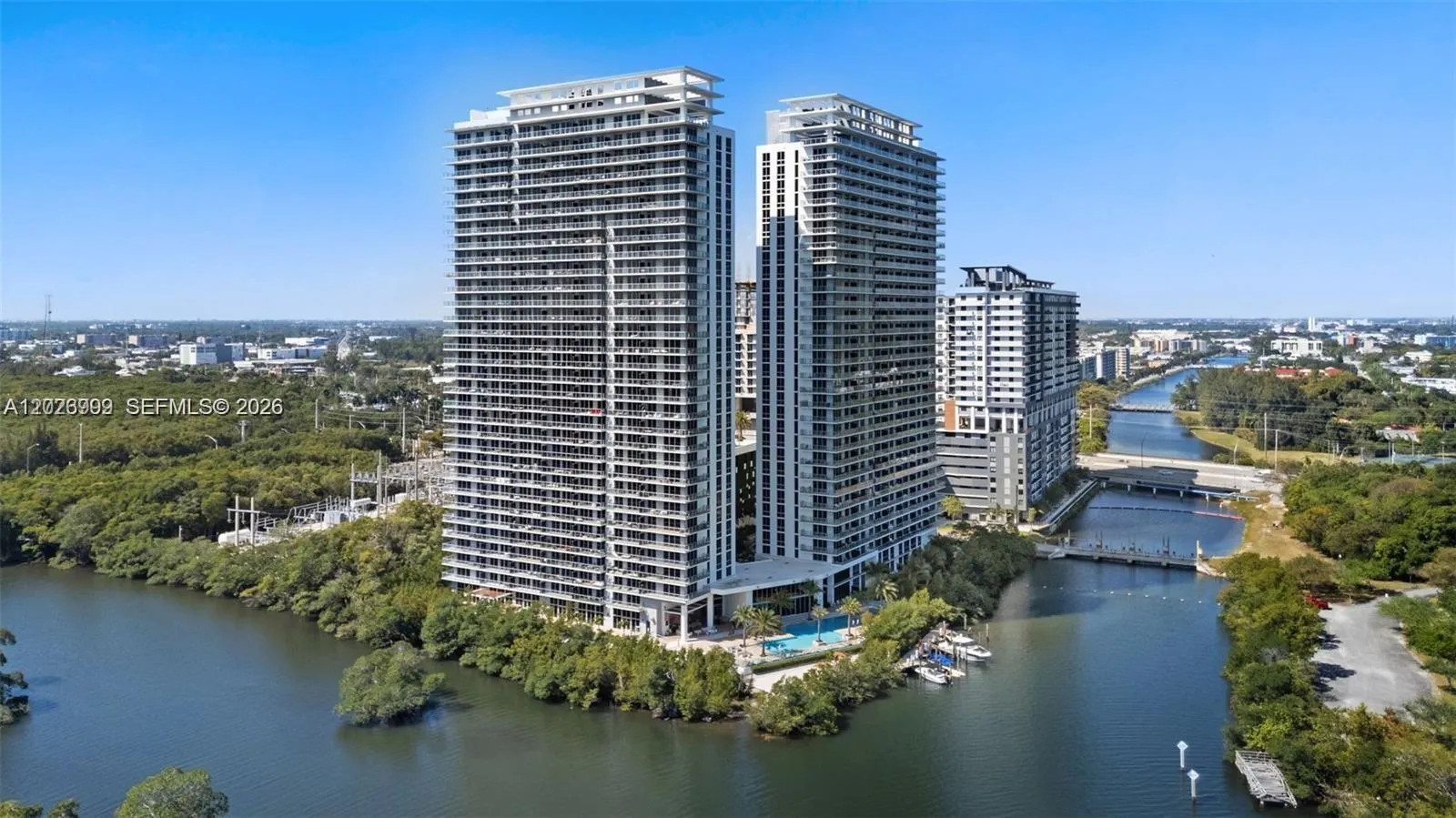 16385 Biscayne Boulevard #1019