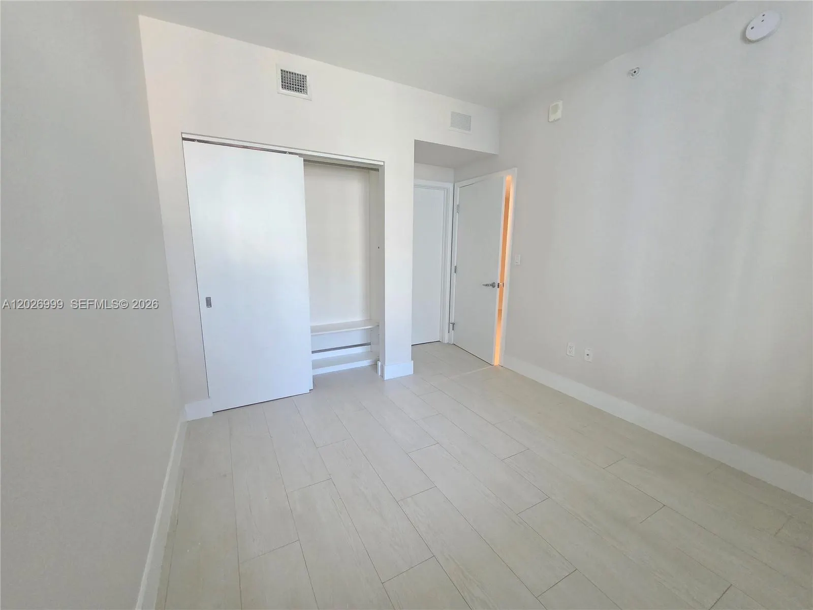 16385 Biscayne Boulevard #1019