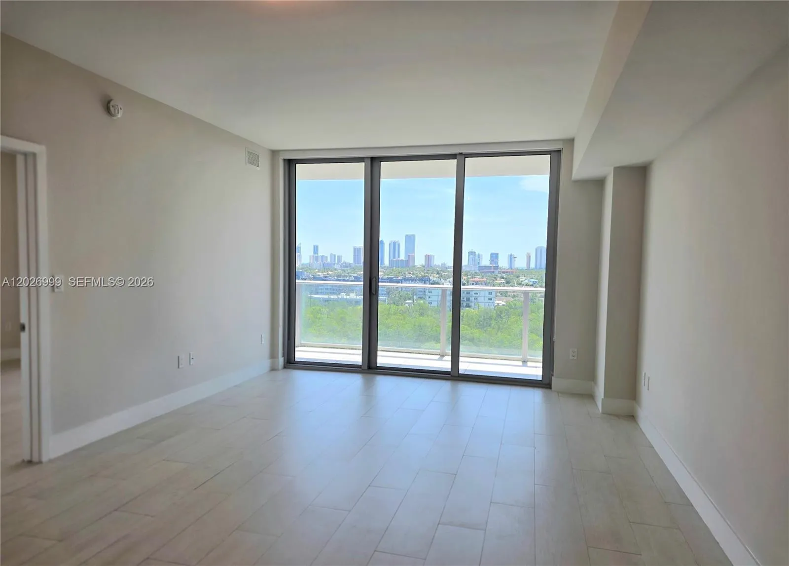 16385 Biscayne Boulevard #1019