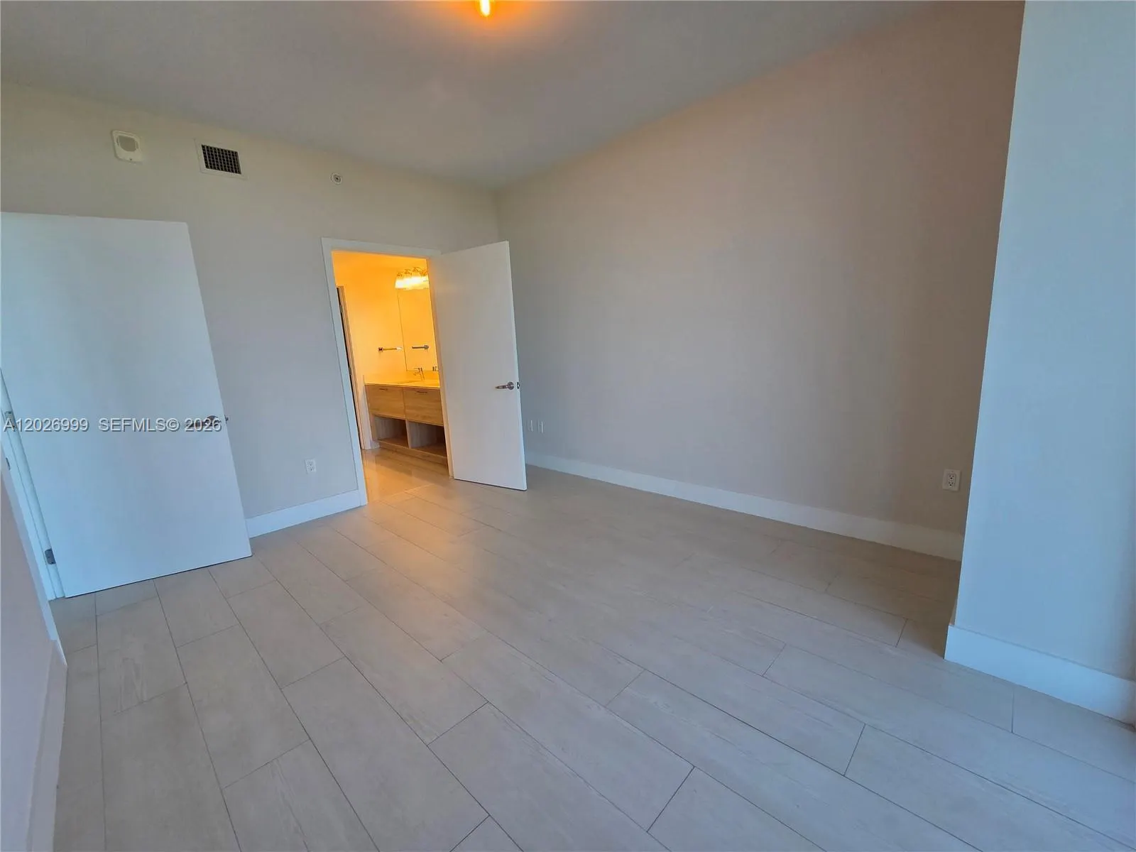 16385 Biscayne Boulevard #1019