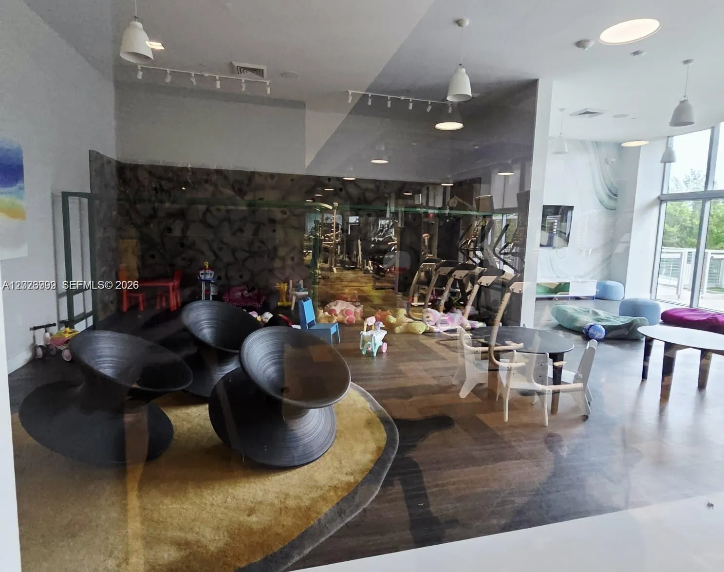 16385 Biscayne Boulevard #1019